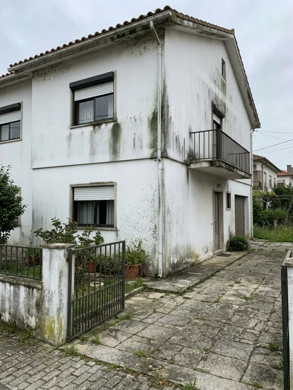 Fachada de moradia, antes