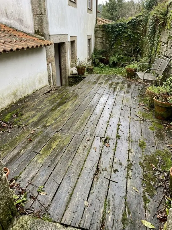 Deck de madeira, antes
